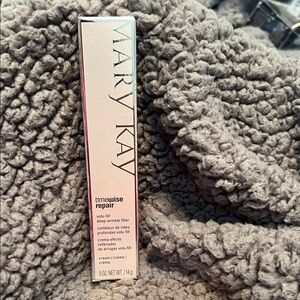 Mary Kay Timewise Repair Volu-Fill Concealer